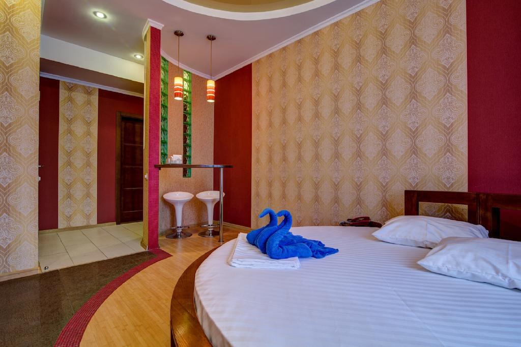 Bansay Hotel Dnyipropetrovszk Szoba fotó