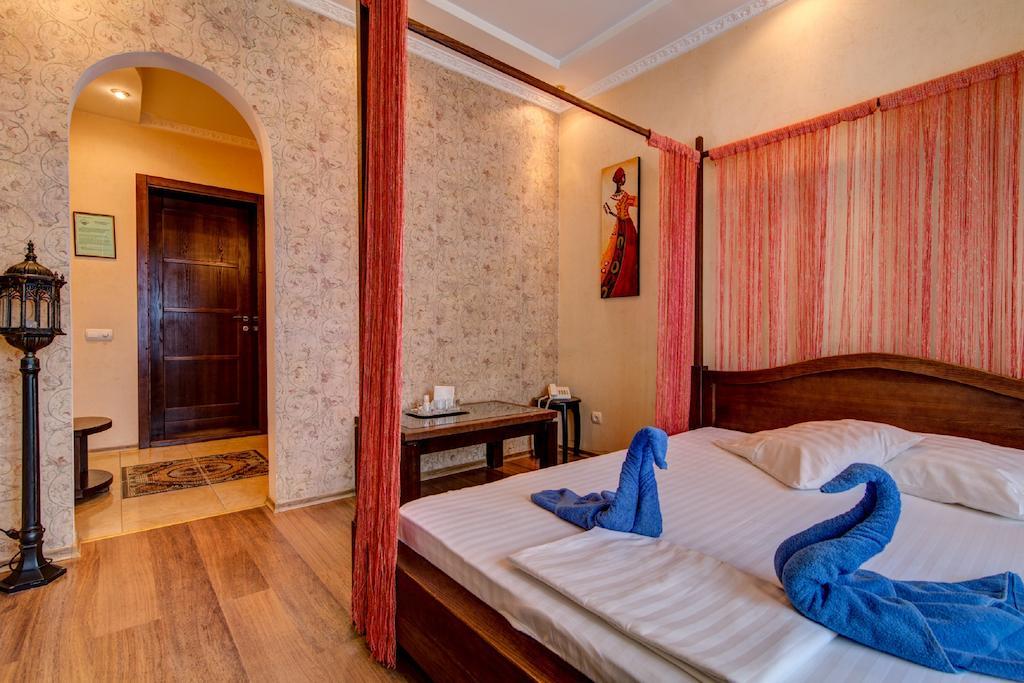 Bansay Hotel Dnyipropetrovszk Szoba fotó