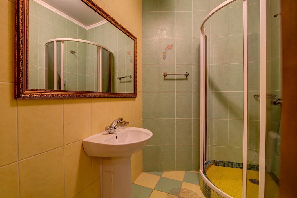 Bansay Hotel Dnyipropetrovszk Szoba fotó