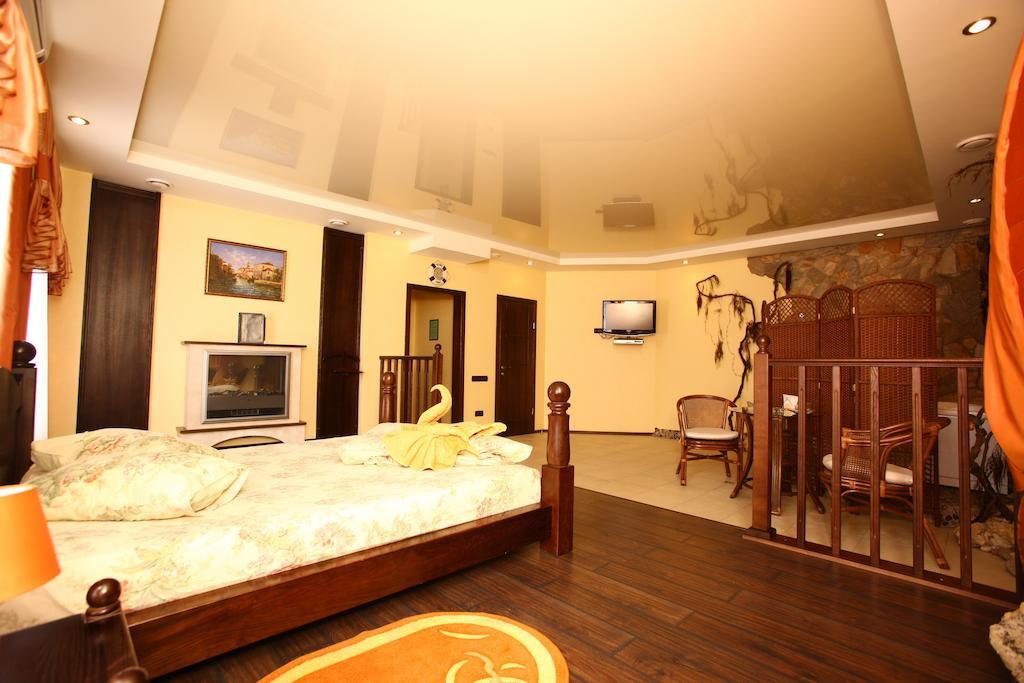 Bansay Hotel Dnyipropetrovszk Szoba fotó
