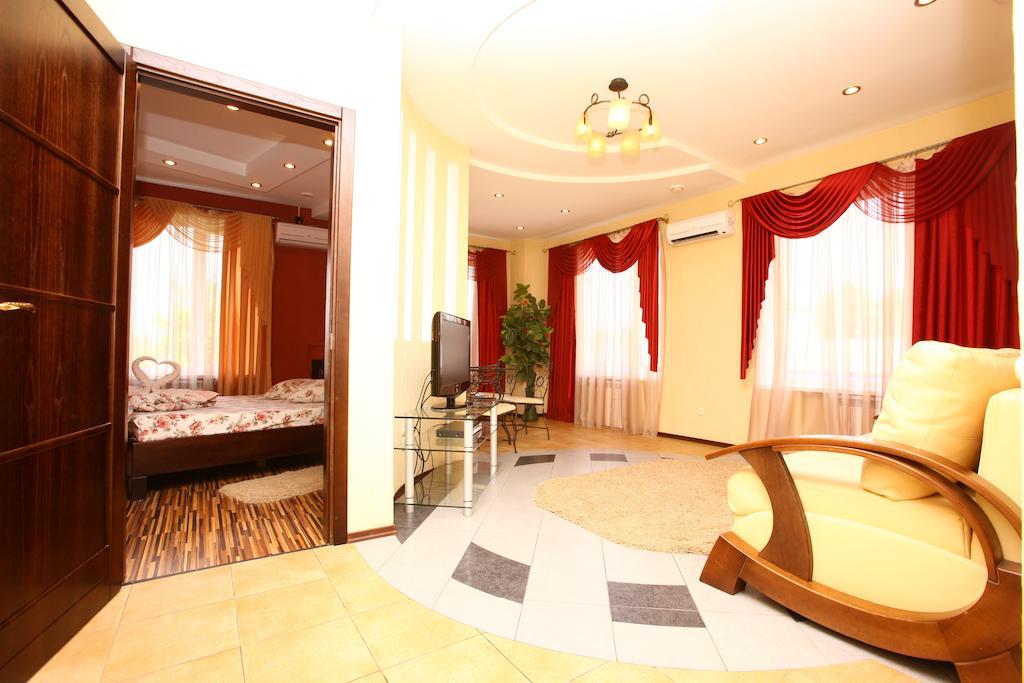 Bansay Hotel Dnyipropetrovszk Szoba fotó